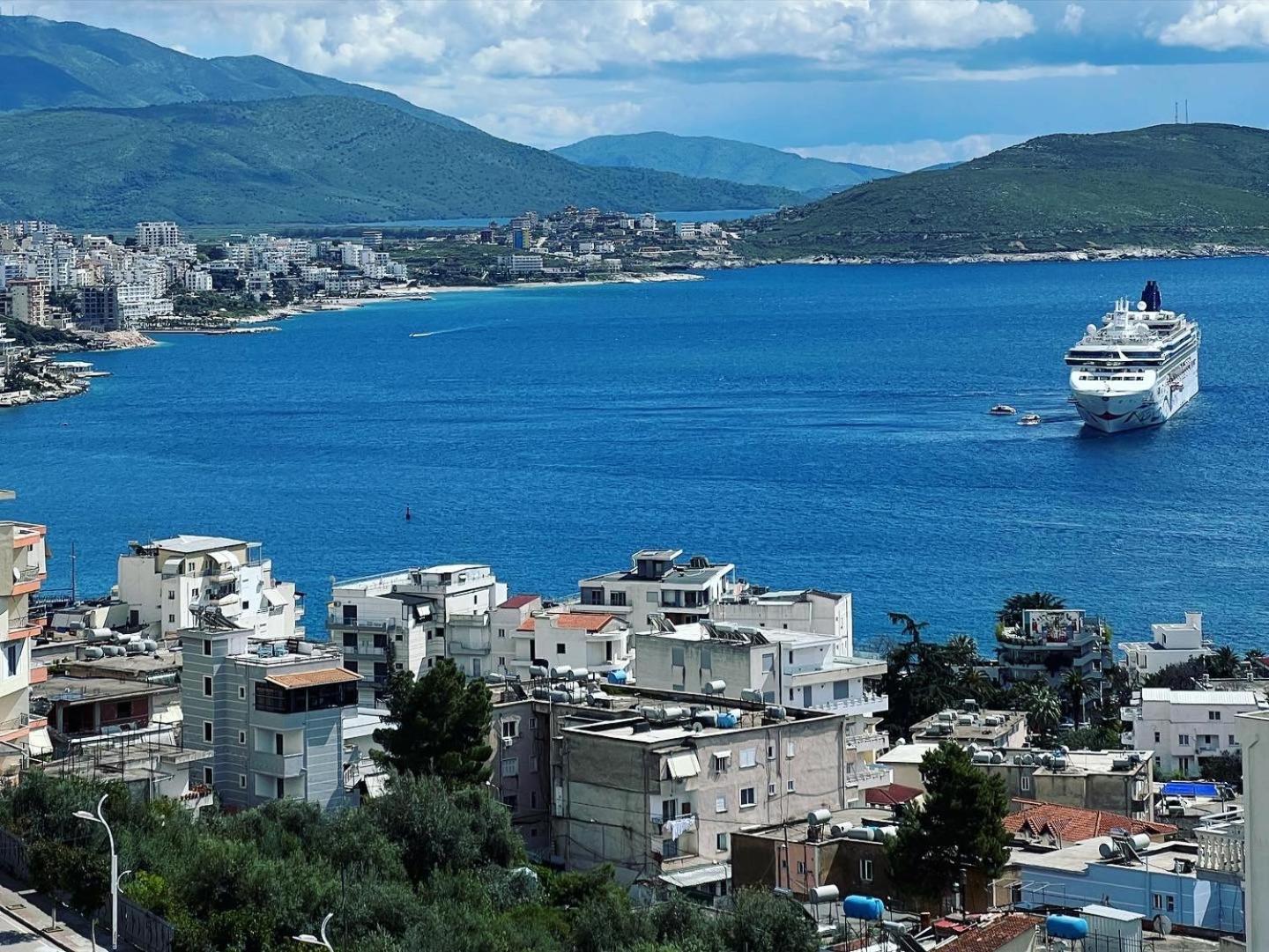 Hotel Leon Sarandë Esterno foto