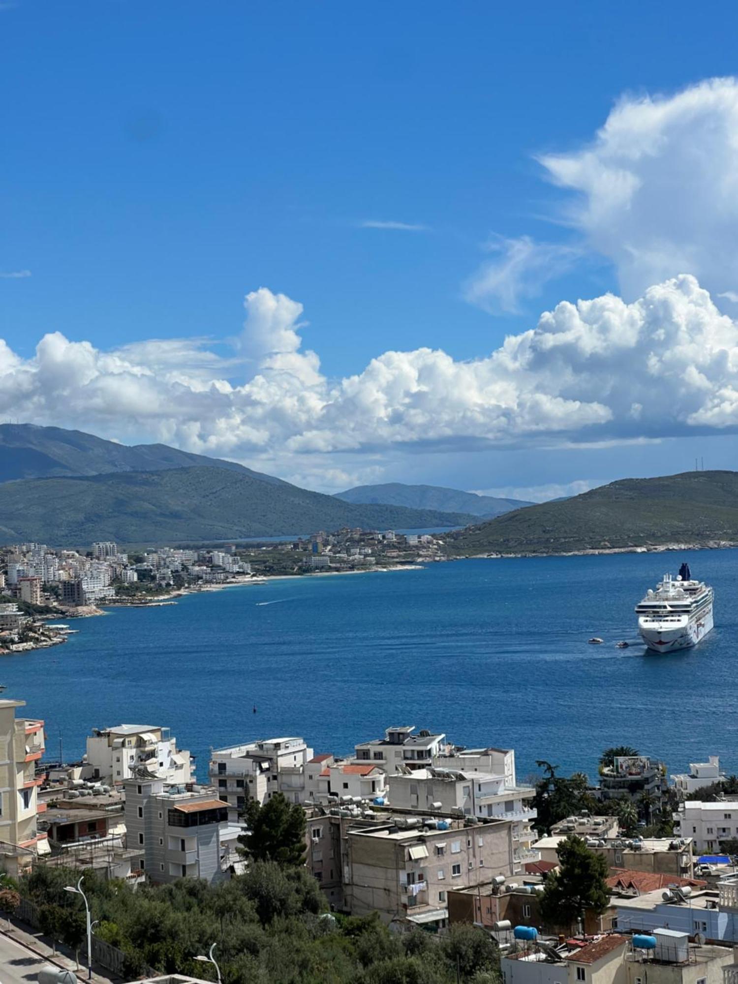 Hotel Leon Sarandë Esterno foto